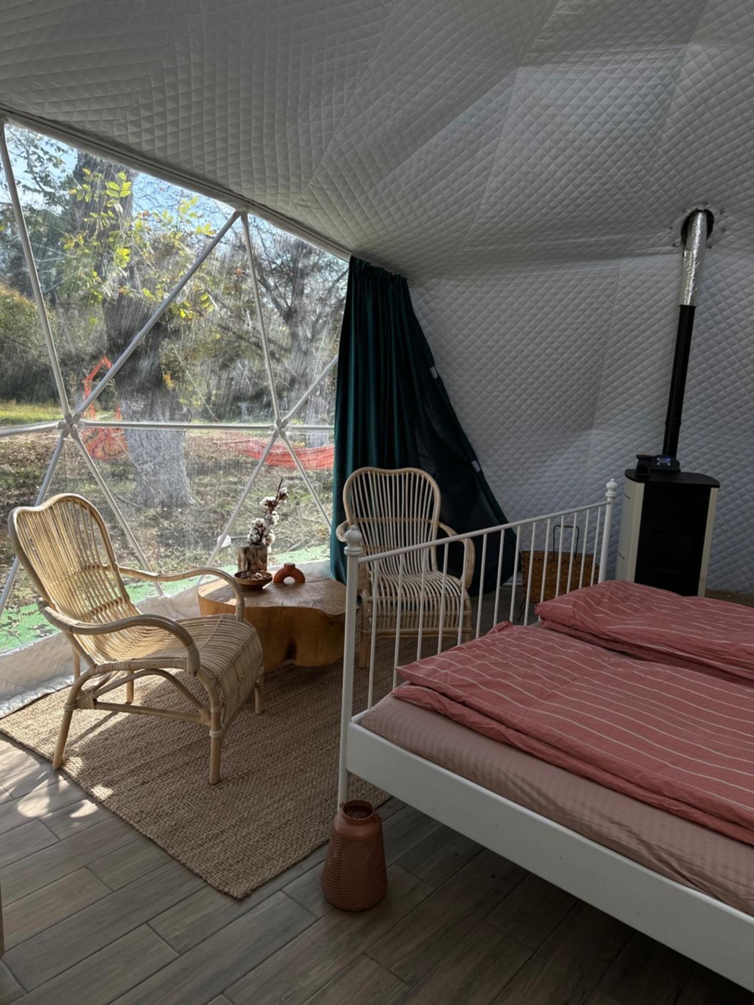 The Frog Glamping Hotel Horezu Buitenkant foto