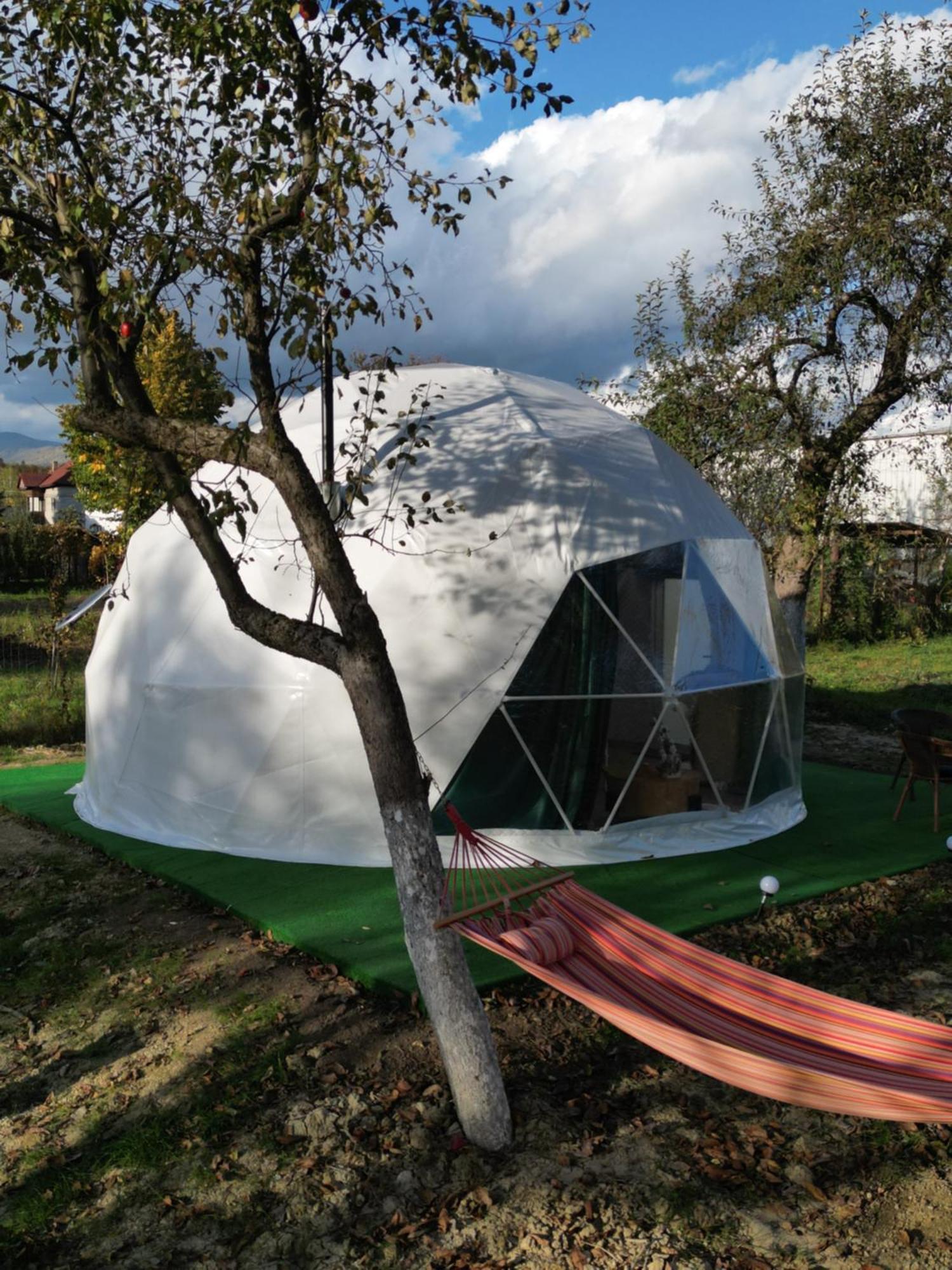 The Frog Glamping Hotel Horezu Buitenkant foto