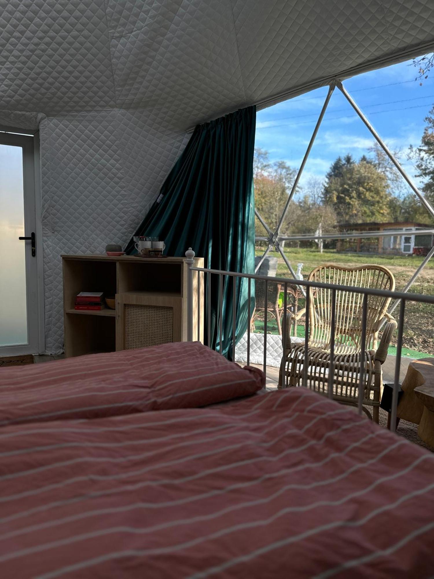 The Frog Glamping Hotel Horezu Buitenkant foto
