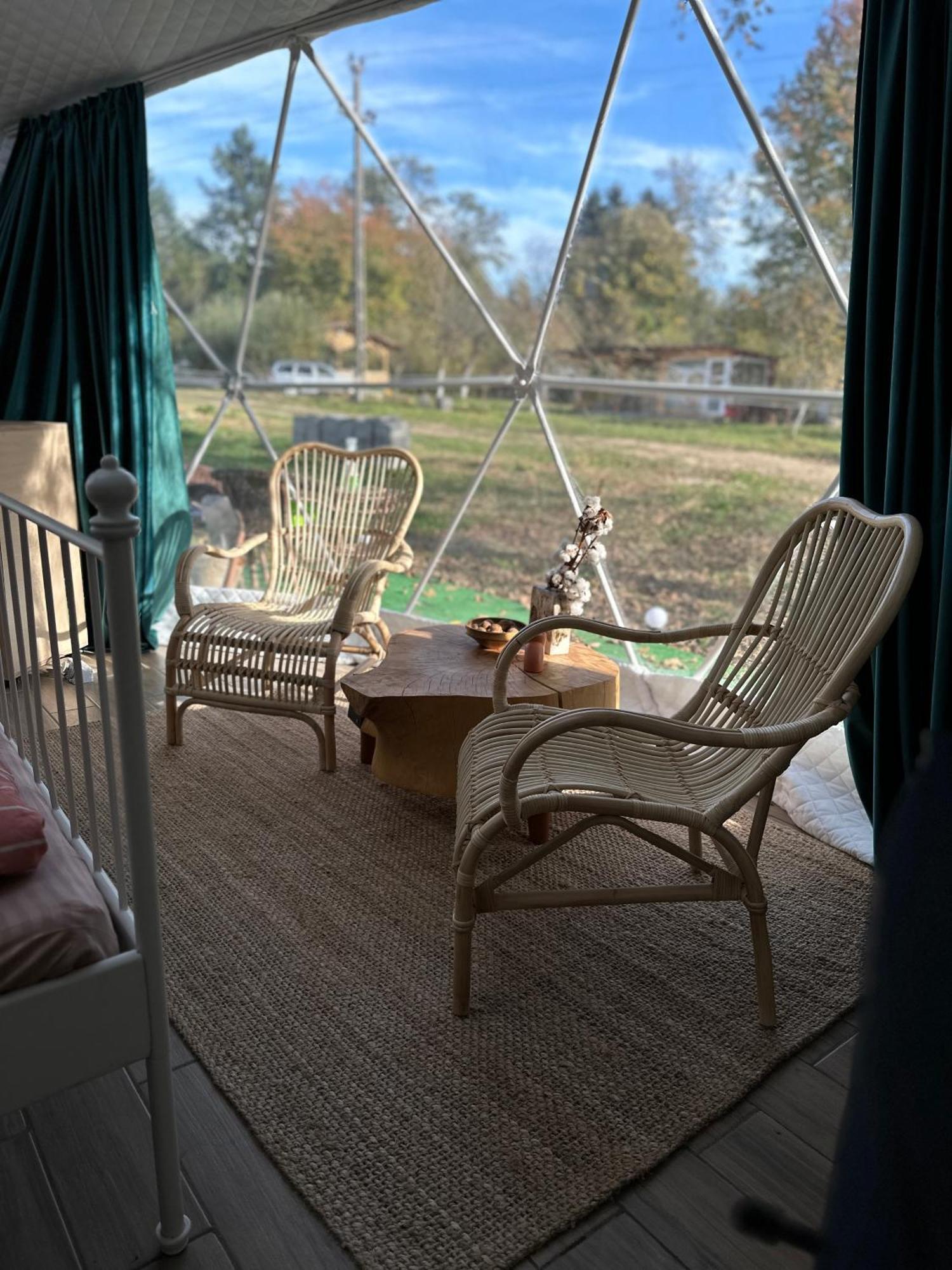 The Frog Glamping Hotel Horezu Buitenkant foto