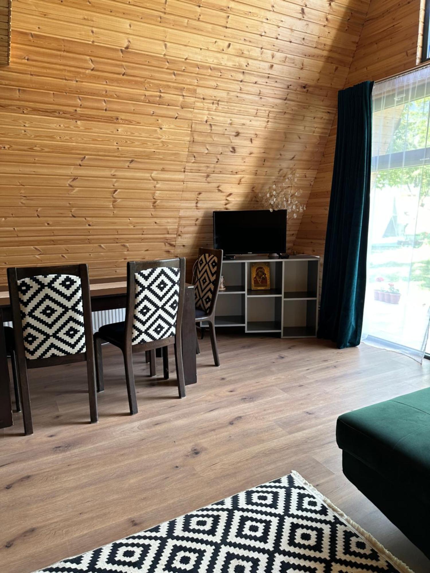 The Frog Glamping Hotel Horezu Buitenkant foto