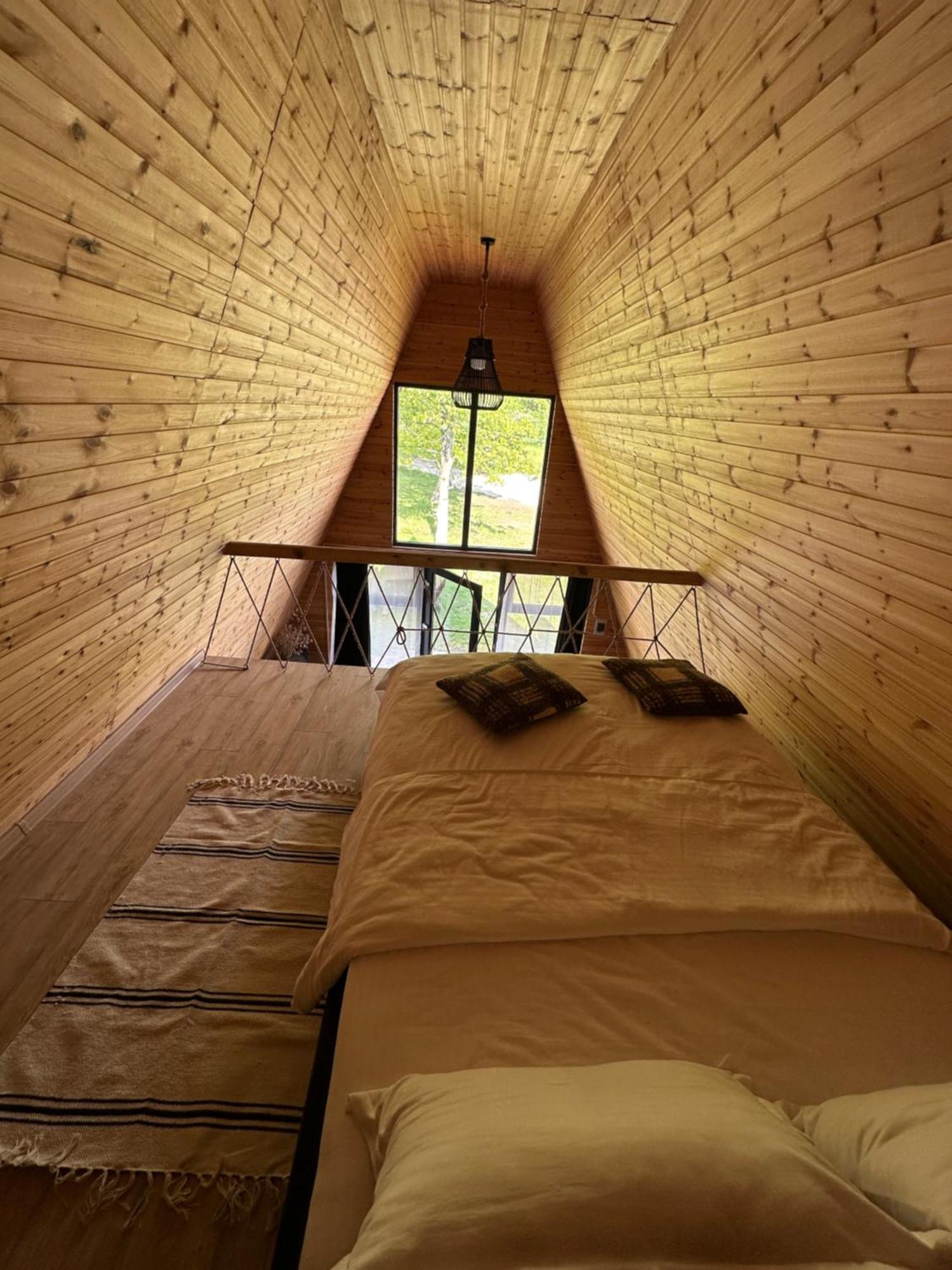 The Frog Glamping Hotel Horezu Buitenkant foto