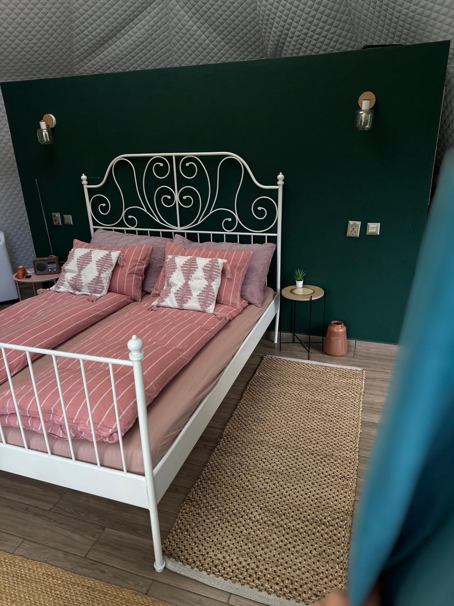 The Frog Glamping Hotel Horezu Buitenkant foto