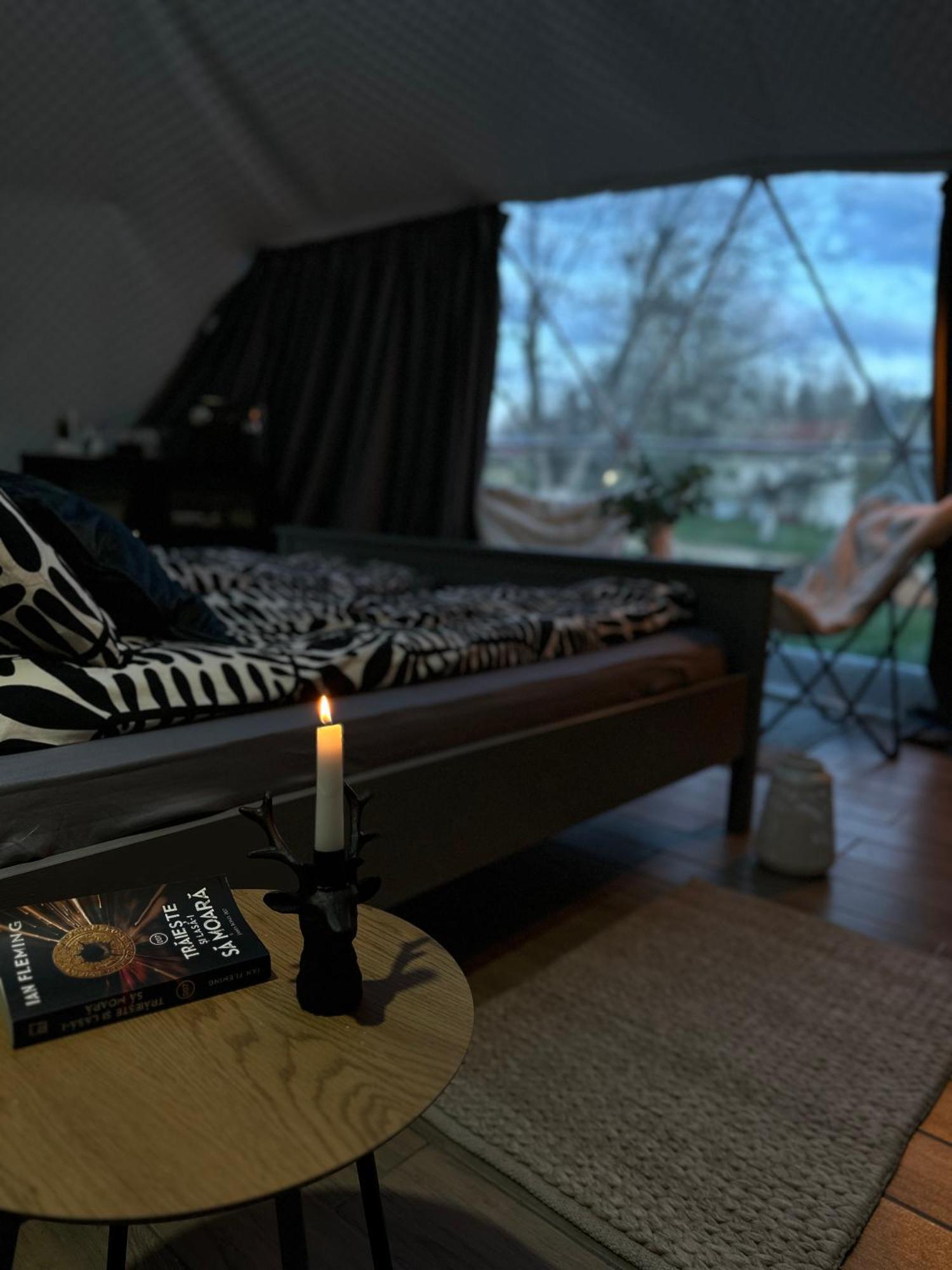 The Frog Glamping Hotel Horezu Buitenkant foto
