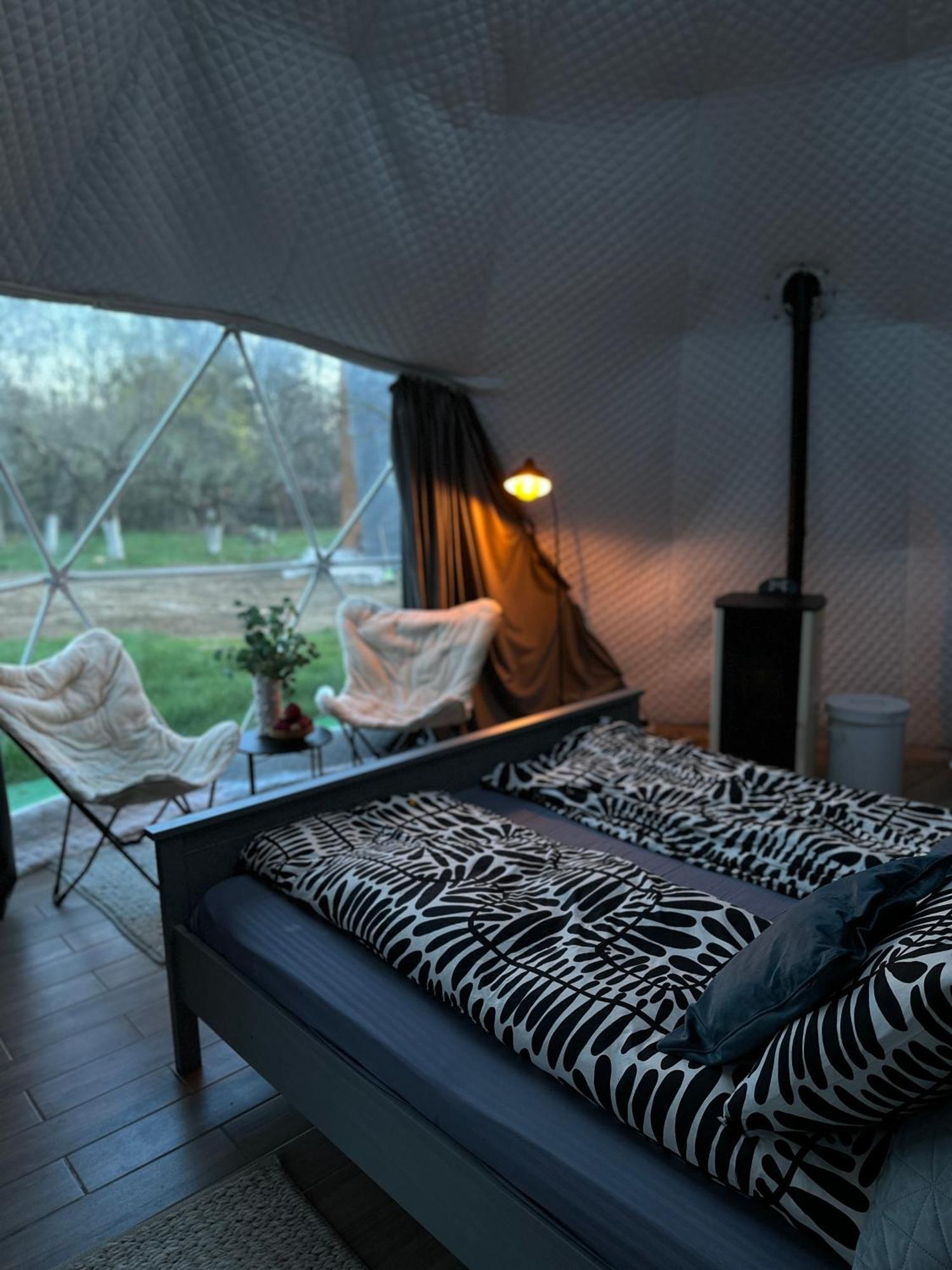 The Frog Glamping Hotel Horezu Buitenkant foto